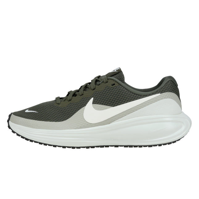 Nike Revolution 8