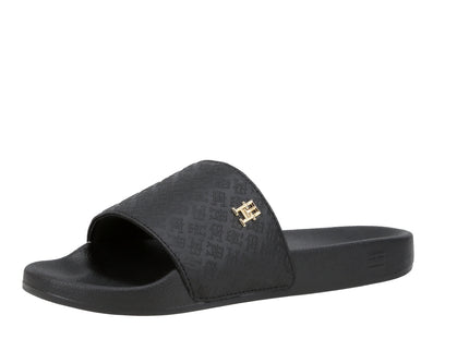 Th Monogram Poolside