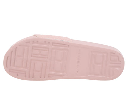 Th Monogram Poolside