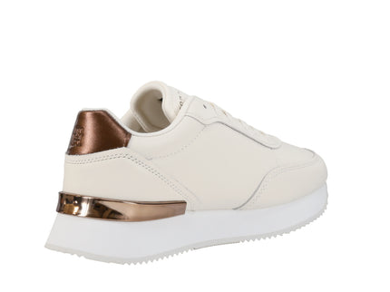 Chic Fashion Runner