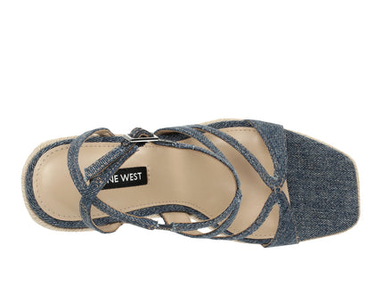 Adriane2