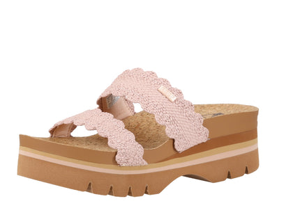 Cushion Vista Higher Scalloped