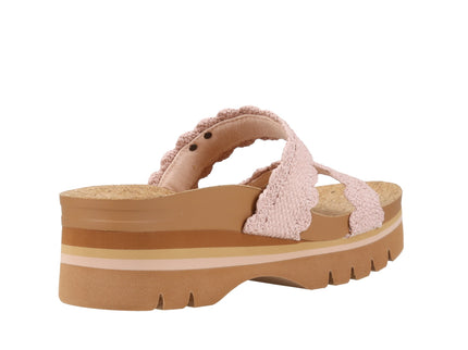 Cushion Vista Higher Scalloped